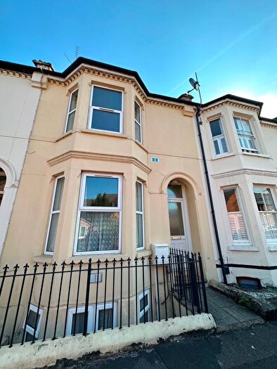 6 Bedroom Terraced House To Rent In Plymouth Place, Leamington Spa, CV31