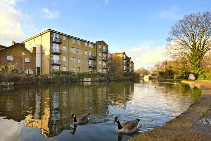 1 Bedroom Flat To Rent In Twig Folly Close, Bethnal Green, London, E2