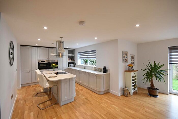 3 Bedroom Detached Bungalow For Sale In Dorner Avenue, Newark, NG24