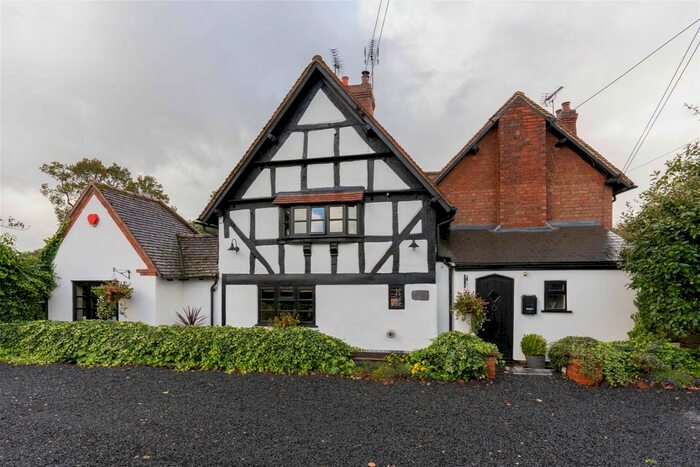 2 Bedroom Semi-Detached House For Sale In Broad Green, Tardebigge, Bromsgrove, B60