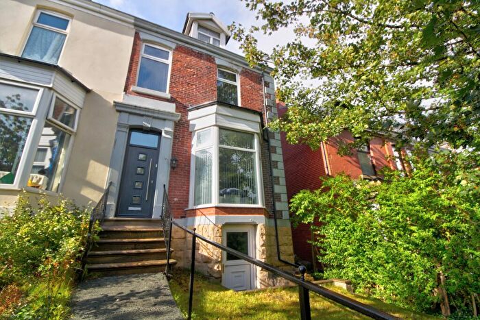 5 Bedroom End Of Terrace House For Sale In Preston New Road, Blackburn, BB2