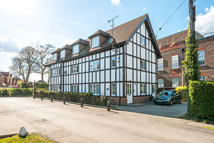 2 Bedroom Detached House For Sale In The Park, Great Bookham, KT23