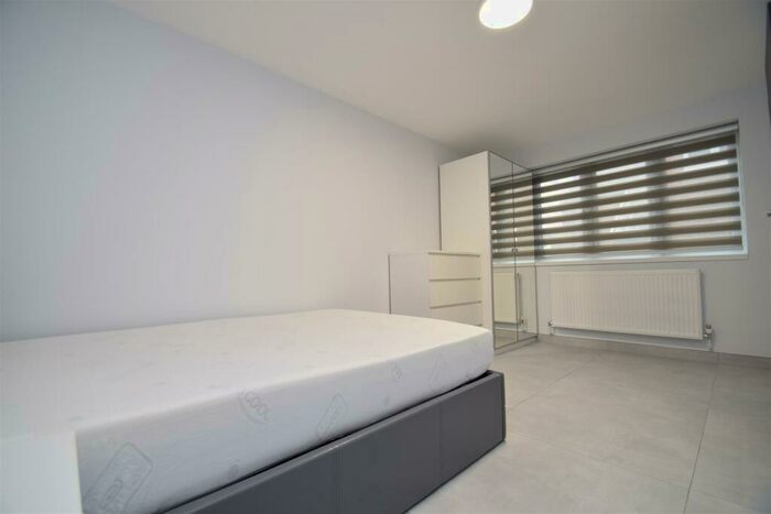 Studio To Rent In Chaplin Road, Wembley, HA0