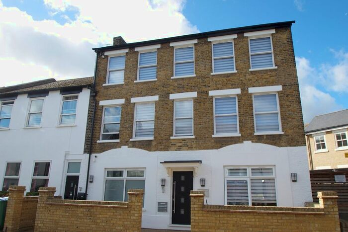 1 Bedroom Flat To Rent In Sephron House, Queens Road, Watford, WD17