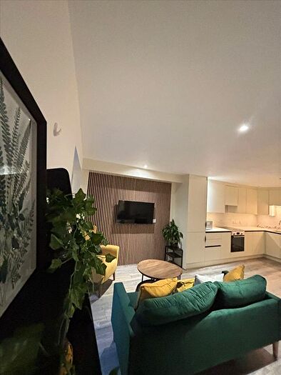 4 Bedroom Flat To Rent In Sidney Grove, Clerkenwell, London, EC1V
