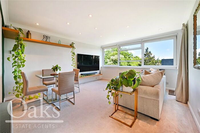 2 Bedroom Flat For Sale In Kings Avenue, Clapham, SW4
