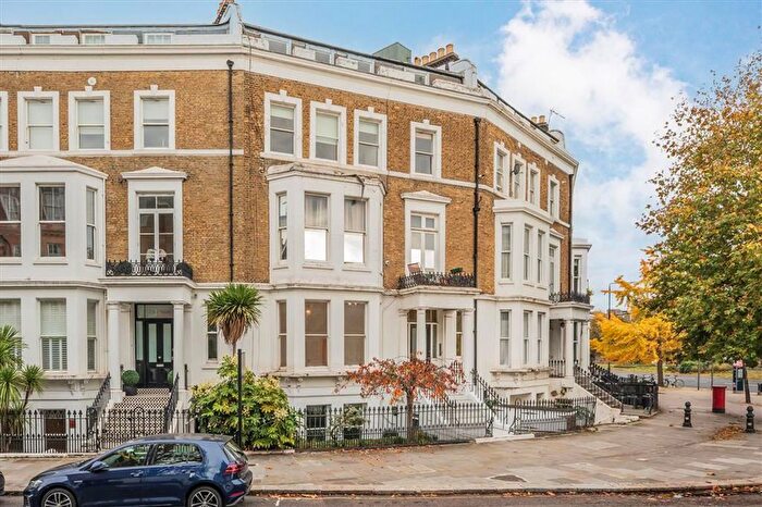 3 Bedroom Flat For Sale In Cromwell Crescent, Earls Court, SW5