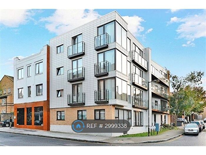 2 Bedroom Flat To Rent In Deptford Ferry Road, London, E14