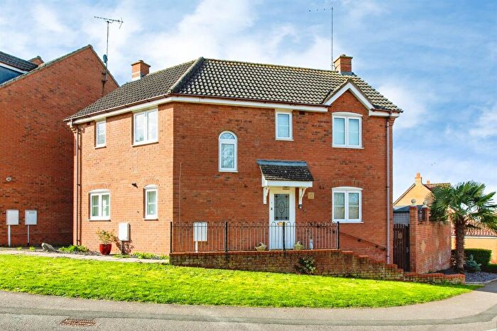 4 Bedroom Detached House For Sale In Foundry Walk, Thrapston, Kettering, NN14