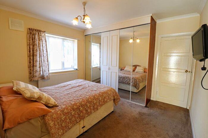 2 Bedroom Bungalow For Sale In Buckingham Road, Bletchley, Milton Keynes, MK3