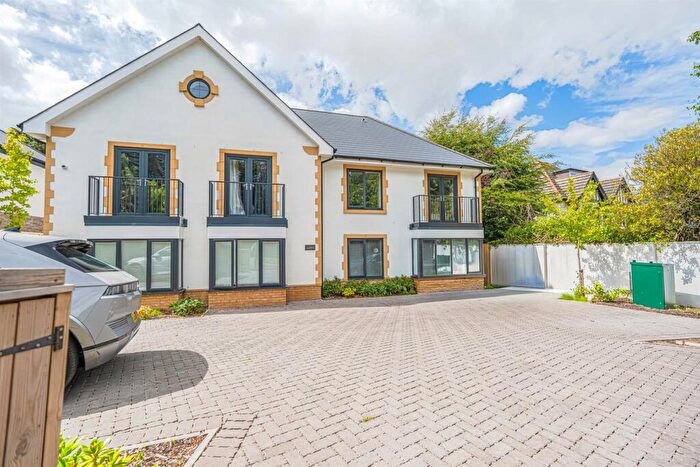 3 Bedroom End Of Terrace House To Rent In Carbery Avenue, Bournemouth, BH6