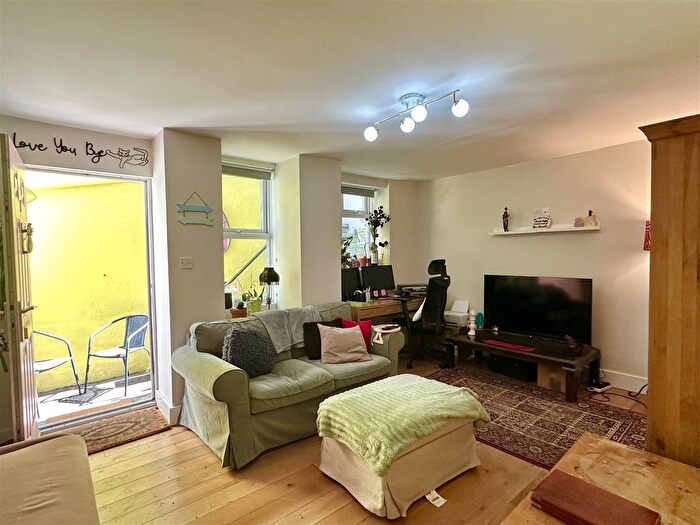 1 Bedroom Flat For Sale In Villa Road, St. Leonards-On-Sea, TN37