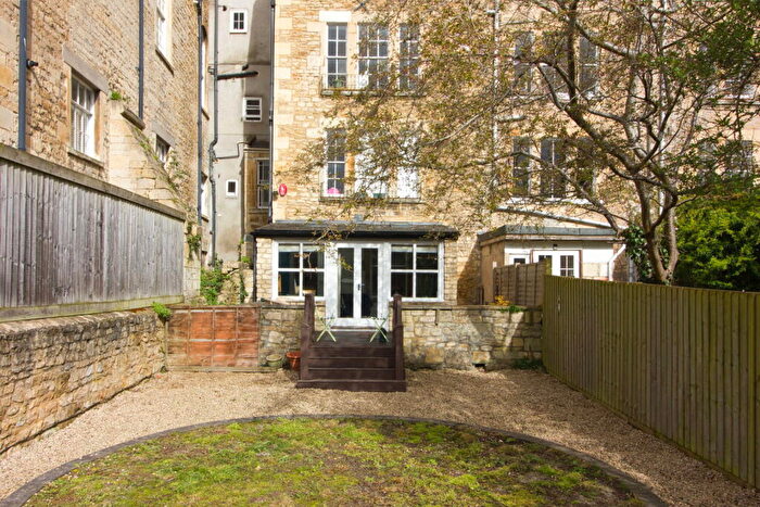 1 Bedroom Flat For Sale In Kensington Place, Bath, BA1