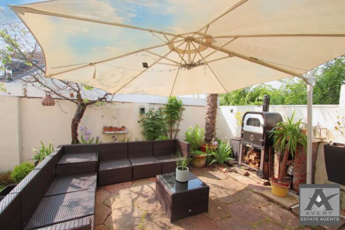 1 Bedroom Flat To Rent In Claverham, BS49