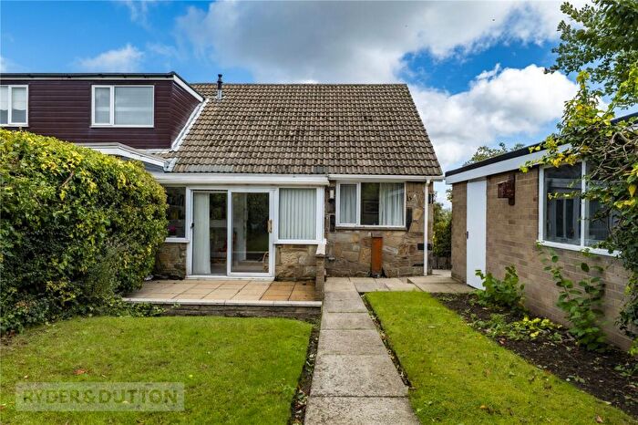 2 Bedroom Bungalow For Sale In Shannon Close, Rastrick, Brighouse, HD6