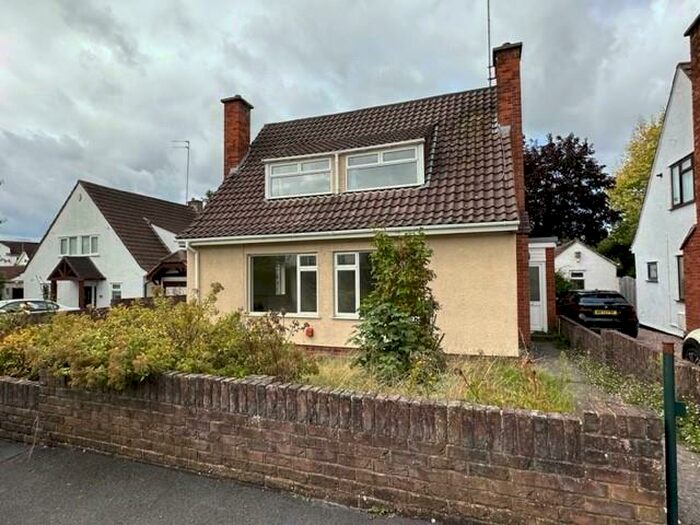 3 Bedroom Detached House To Rent In Glenside Close, Downend, Bristol, BS16