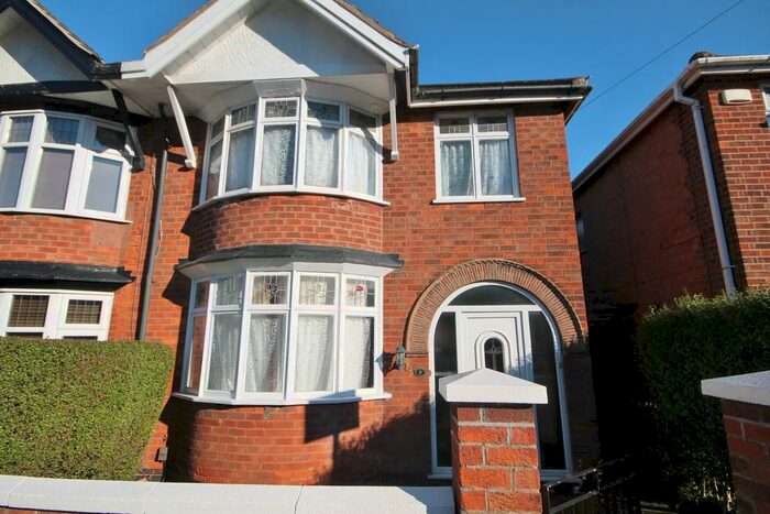 4 Bedroom Semi-Detached House To Rent In Dixon Drive, Stoneygate, Leicester, LE2