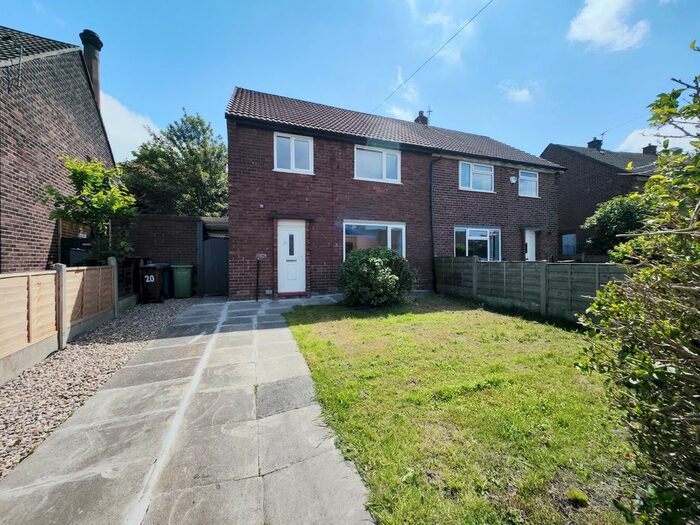 3 Bedroom Semi-Detached House To Rent In Knutsford Avenue, Stockport, SK4