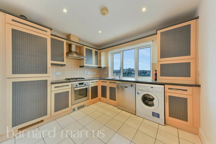 2 Bedroom Flat To Rent In Lethaby House, Rubens Place, London, SW4