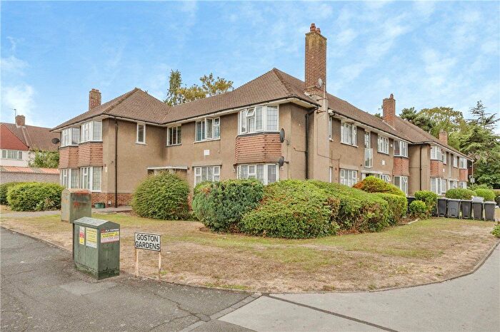 2 Bedroom Flat For Sale In Goston Gardens, Thornton Heath, Surrey, CR7