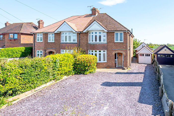 5 Bedroom Semi-Detached House For Sale In Birdham Road, Chichester, PO19