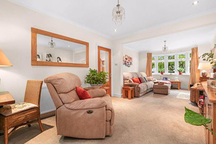 5 Bedroom Detached House For Sale In Hare Hill, Row Town, KT15