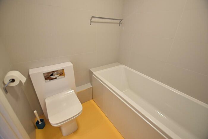 1 Bedroom Flat To Rent In Madeira Road, Bournemouth, BH1