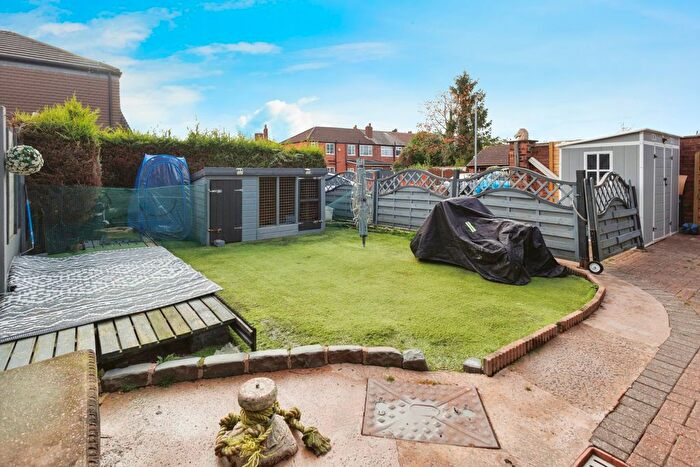 4 Bedroom Detached House For Sale In Mary Street, Droylsden, Lancashire, M43