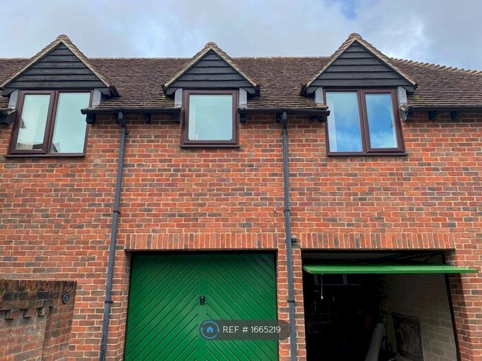 1 Bedroom Flat To Rent In No, Emsworth, PO10