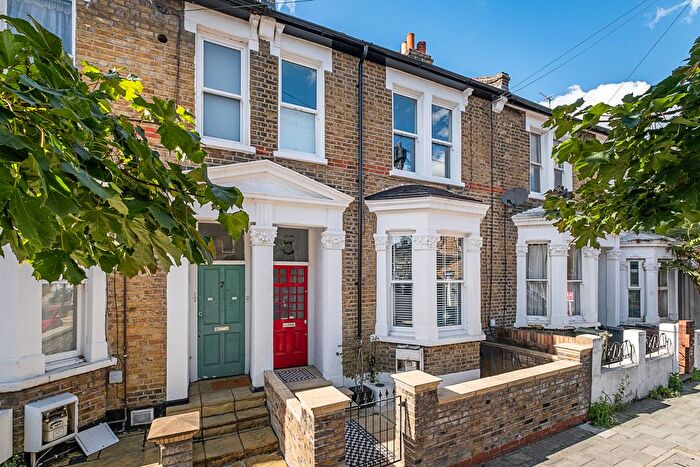 3 Bedroom Terraced House For Sale In Tasman Road, London, SW9