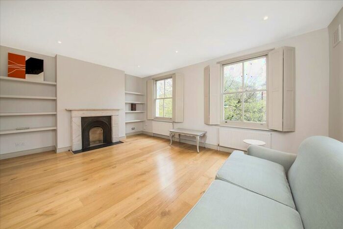 3 Bedroom Flat To Rent In Dulwich Road, Herne Hill, London, SE24