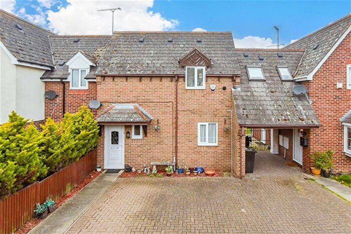 2 Bedroom Link Detached House For Sale In Boyd Court, Wickford, Essex, SS12