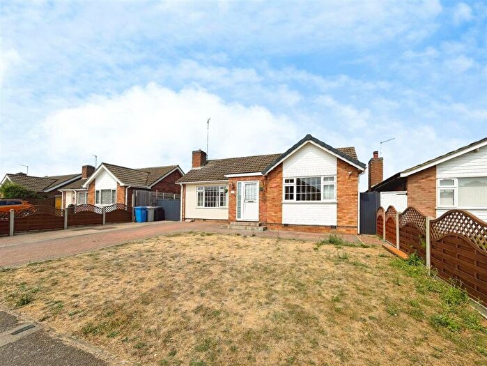 4 Bedroom Bungalow For Sale In St. Catherines Road, Kettering, NN15