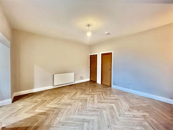 1 Bedroom Flat To Rent In Kells Lane, Gateshead, NE9