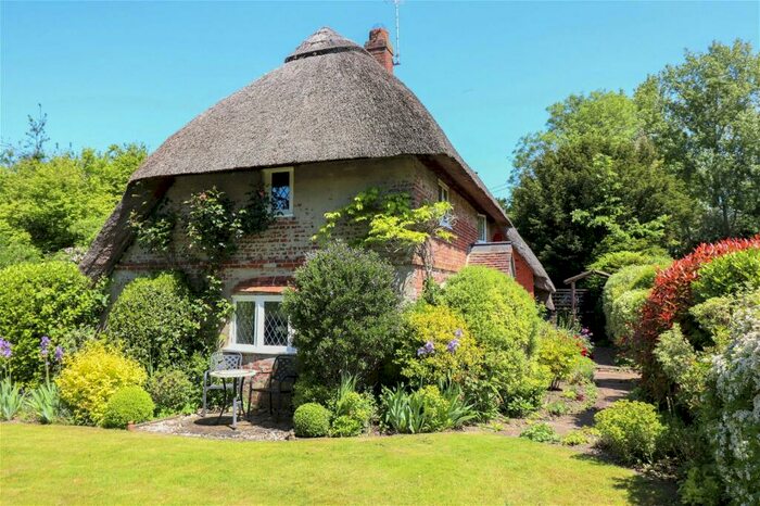 3 Bedroom Cottage For Sale In Lower Baybridge Lane, Baybridge, Owslebury, Winchester, SO21