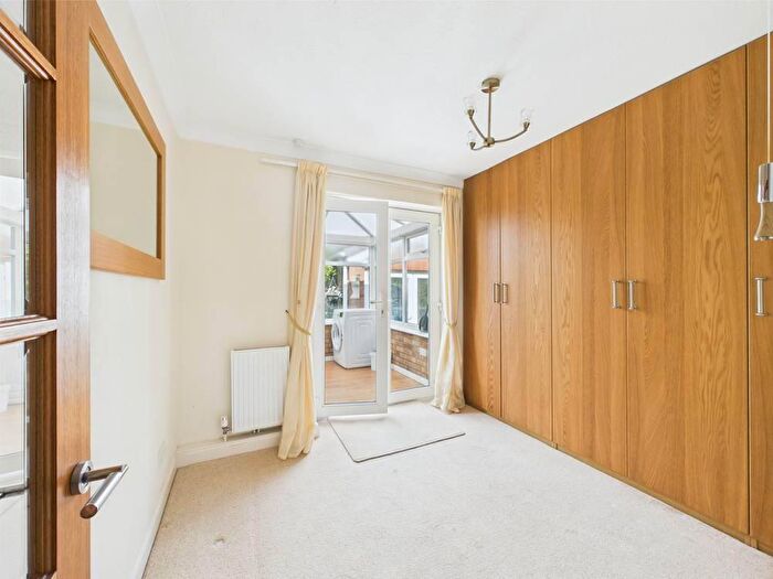 2 Bedroom Detached Bungalow For Sale In Broadstairs Close Howdale Road Hull, HU8