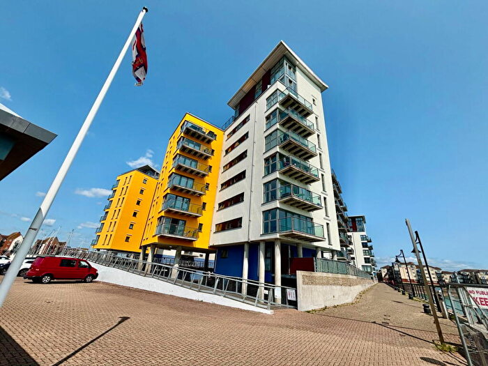 2 Bedroom Apartment To Rent In Superb Direct Sea Views, Midway Quay, Eastbourne, BN23