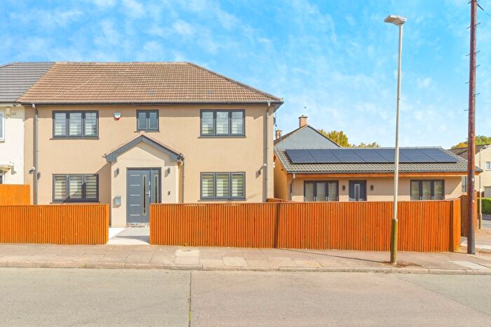 6 Bedroom Semi-Detached House For Sale In Wigley Road, Leicester, Leicestershire, LE5