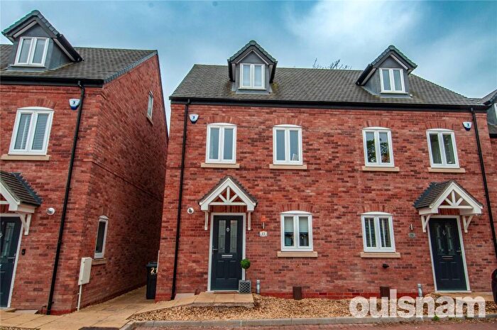3 Bedroom Semi-Detached House To Rent In Woodland View, Birmingham, West Midlands, B31