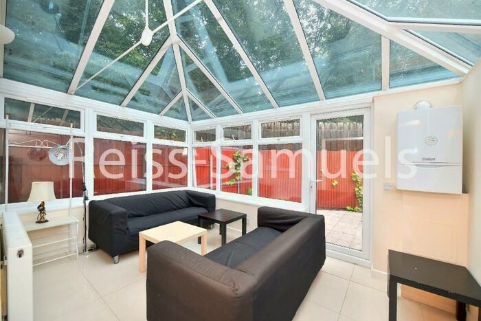 5 Bedroom Terraced House To Rent In Ambassador Square, London, E14
