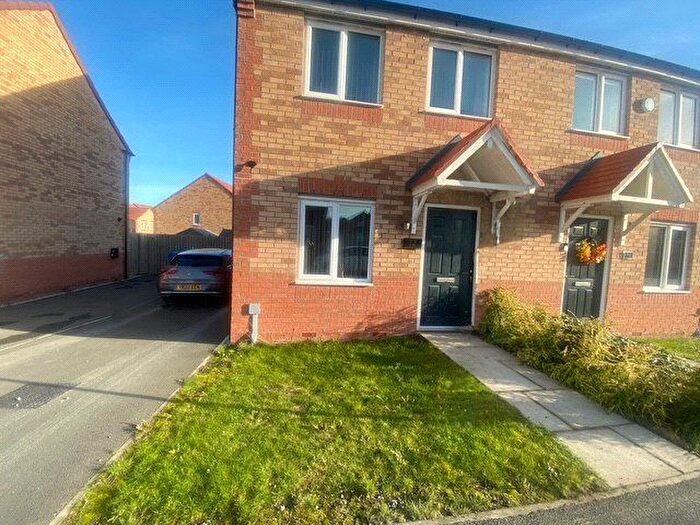 3 Bedroom Semi-Detached House For Sale In Fulwood Place, Bircotes, Doncaster, Nottinghamshire, DN11