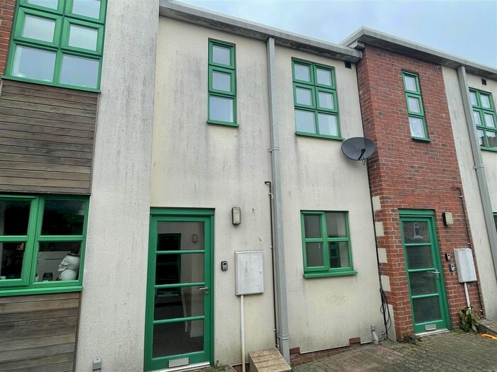 2 Bedroom Terraced House To Rent In Belle Vue Street, Scarborough, YO12