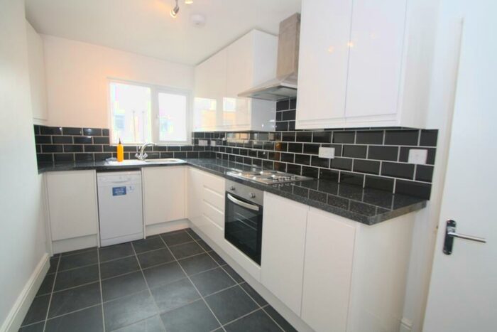 2 Bedroom Flat To Rent In Hornsey Road, Archway, N19