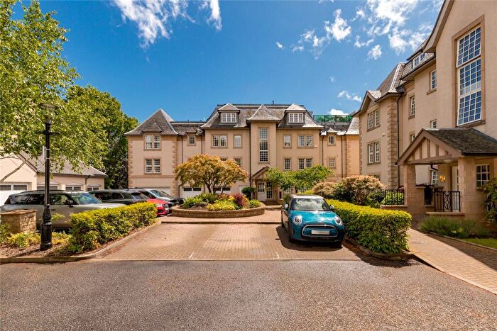 3 Bedroom Penthouse For Sale In Kinnear Road, Edinburgh, EH3