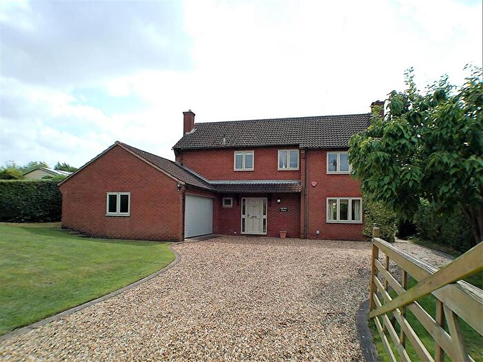 4 Bedroom Detached House For Sale In Moor Lane, Syerston, NG23