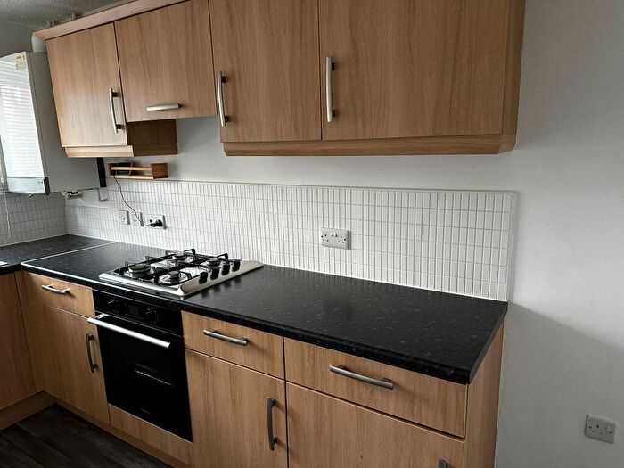 3 Bedroom Semi-Detached House To Rent In Oakford Close, Nottingham, NG8