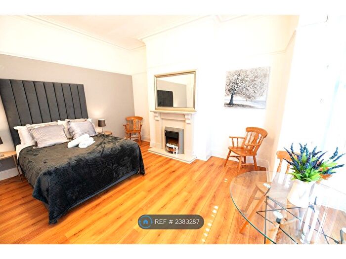 5 Bedroom Terraced House To Rent In Wingrove Road, Newcastle Upon Tyne, NE4