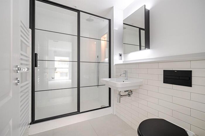 2 Bedroom Apartment To Rent In Carraway Street, Reading, RG1