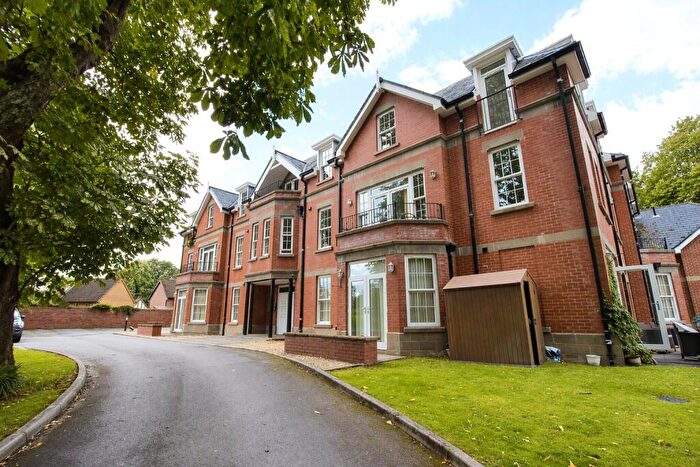 2 Bedroom Flat To Rent In Greenmount Lane, Bolton, Greater Manchester, BL1