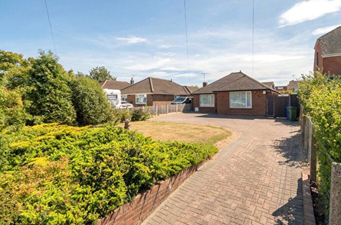 2 Bedroom Bungalow For Sale In Homewood Avenue, Sittingbourne, Kent, ME10